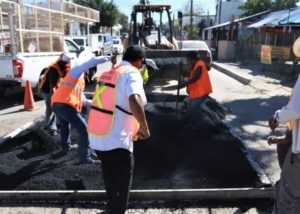 01 103 mil 582 habitantes de Los Cabos se benefician con el Programa Municipal de Bacheo4 (1)