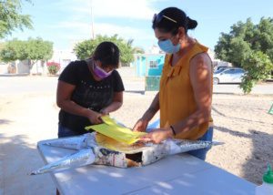 04 A través del curso “Piñatas Navideñas”, el Gobierno de Los Cabos promueve el uso de material reciclado4