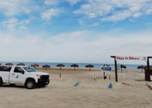 04 Mantiene Zofemat Los Cabos en óptimas condiciones las playas de zona norte del municipio (2)