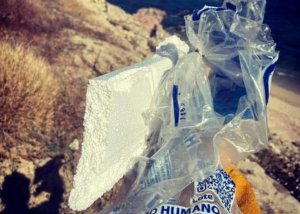 05 La limpieza es clave para la salud_ que las playas no se queden con tu basura 4