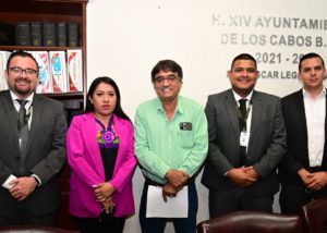 11 Para mejorar el suministro de energía eléctrica y plantear nuevos mapas de distribución, se reúne alcalde Oscar Leggs Castro con representantes de CFE en Los Cabos (1)