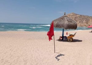 07 Oleaje elevado se mantiene en playas de Los Cabos_ pide Zofemat extremar precauciones 02