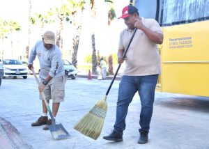 02 Realizan labores de limpieza en el bulevar Lázaro Cárdenas de CSL3