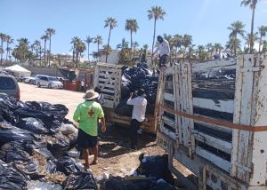 03 Retira Zofemat Los Cabos maìs de 30 toneladas de residuos en playas y zonas adyacentes tras el paso de la tormenta “Javier”1