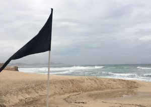 04 Por efectos del huracaìn “Kay” queda restringido el acceso a playas en Los Cabos1