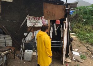 06 Durante la temporada de lluvias, el DIF Los Cabos lleva alimentos calientes hasta los hogares de las personas adultas mayores que asisten a las Casas de Día5
