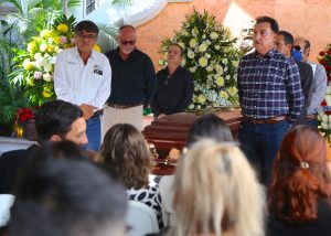 02 Con homenaje de cuerpo presente dan último adiós a José Andrés Liceaga Echeverría, regidor del VII Ayuntamiento de Los Cabos1