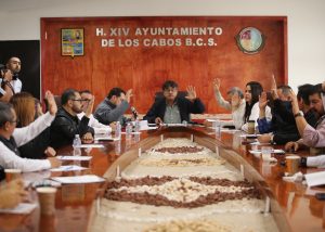 04 Preside alcalde Oscar Leggs Castro la instalacioěn de la Comisioěn Teěcnica de Catastro del Municipio de Los Cabos