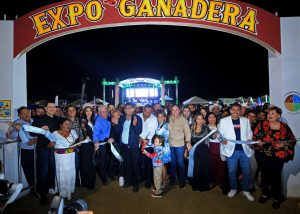 02 Expo Agriìcola y Ganadera de SJC sigue consolidaìndose entre las maìs reconocidas en BCS_ este 16 de marzo el alcalde Oscar Leggs Castro presidioì la gran inauguracioìn 04