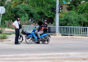 05 Con buenos resultados, Seguridad Puìblica de Los Cabos continuìa implementando operativos de regularizacioìn y deteccioìn de robo de motocicletas 01