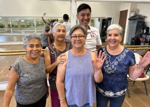 07 El XIV Ayuntamiento de Los Cabos invita a personas mayores de 60 años a integrarse al taller de activación física “Club de Adulto Mayor”.1