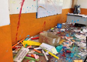 07Gobierno de Los Cabos apoyará con material y pintura a institución educativa que sufrió vandalismo 2