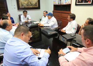 14Reforzando acciones preventivas ante la temporada de huracanes, se reuìnen representantes de los tres niveles de Gobierno 02