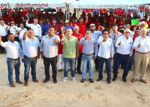 05 Gobierno Municipal participa en la toma de protesta a transportistas de Los Cabos que se adhirieron al binomio CROM-CTM1