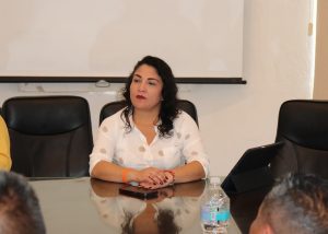 Foto reunión regidora Valerie Olmos con taxistas 1